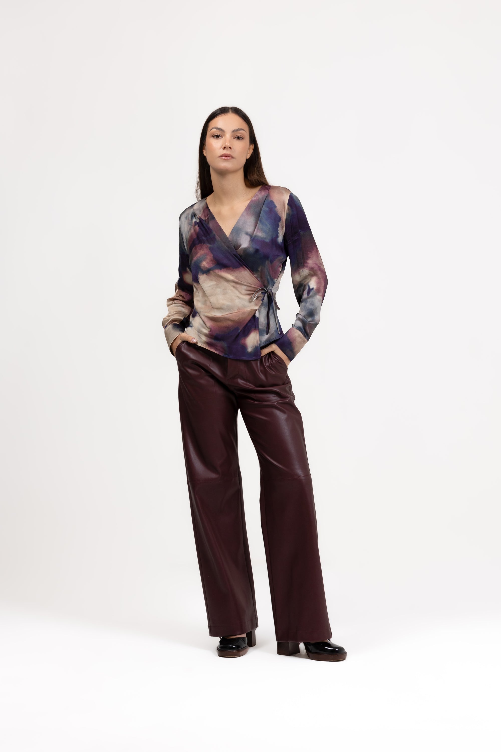 Pantalone regular similpelle