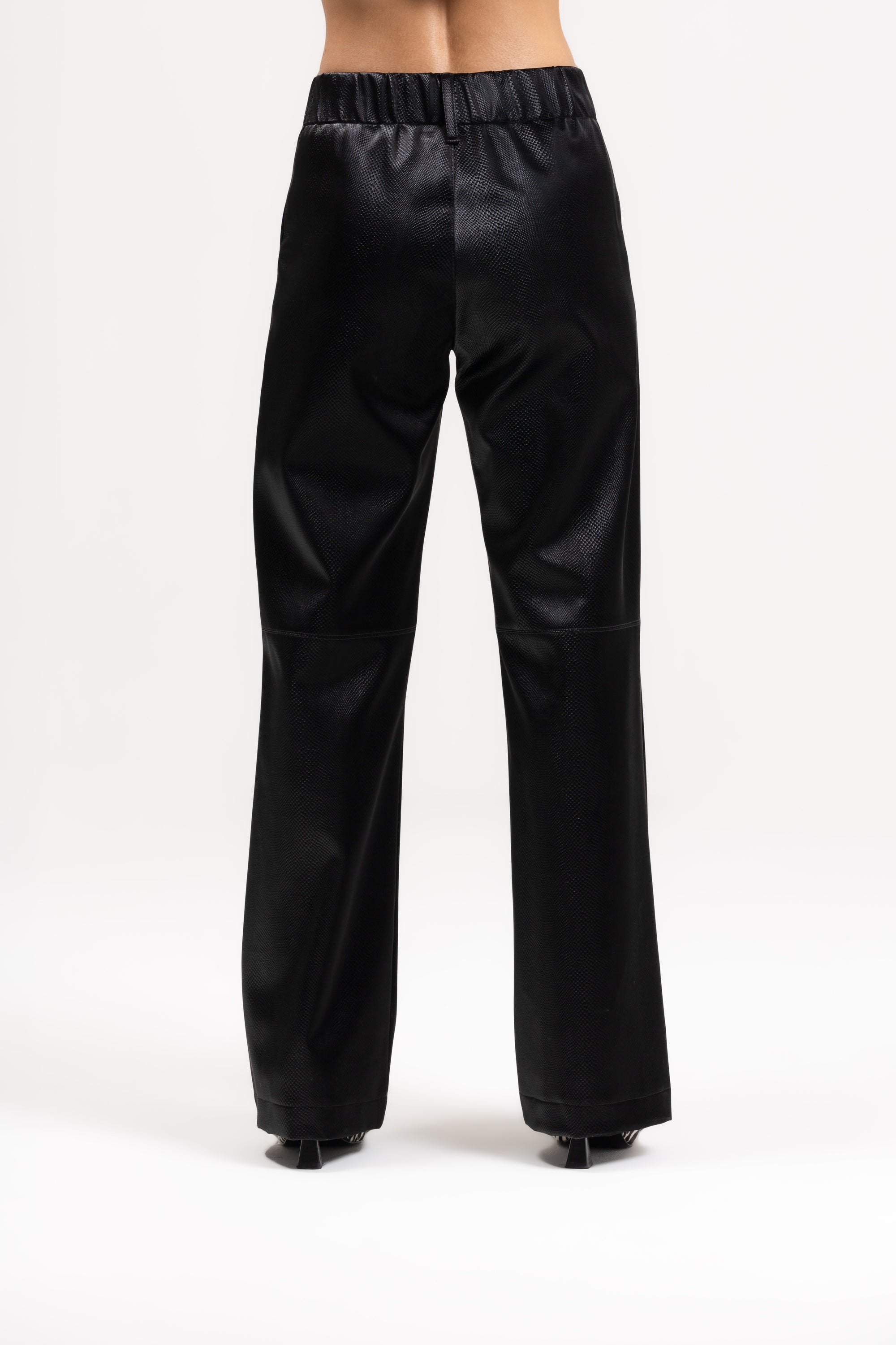 Pantalone regular similpelle